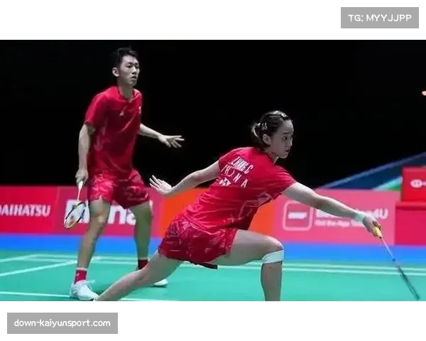 程星反手变线颇具威胁 张弛网前抢网制造得分机会